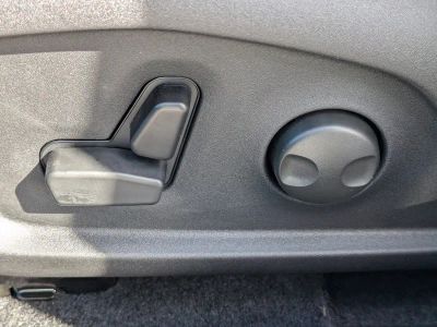 2026 Jeep Compass — photo 18 view