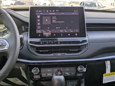 2026 Jeep Compass — photo 16 view