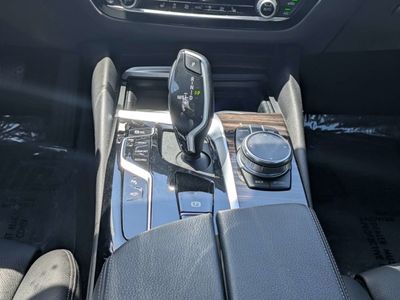 2021 BMW 5 Series - Photo 17