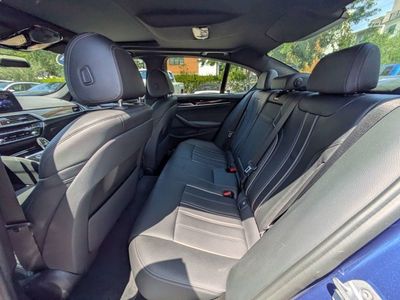 2021 BMW 5 Series - Photo 12