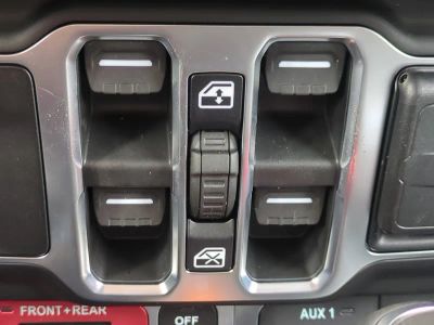 2026 Jeep Gladiator — photo 26 view
