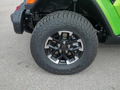 2026 Jeep Gladiator — photo 11 view