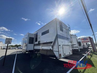 2026 Keystone RV Montana - Photo 5
