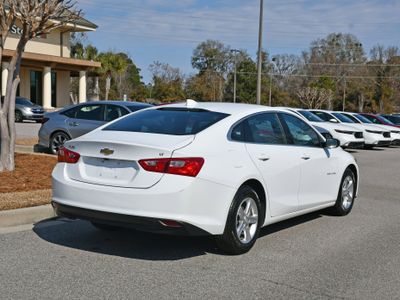 2023 Chevrolet Malibu - Photo 3