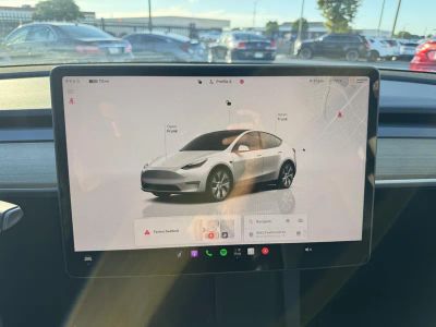 2023 Tesla Model Y — photo 16 view