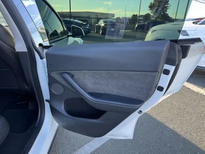 2023 Tesla Model Y — photo 17 view