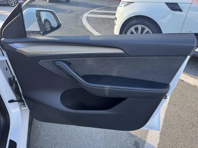 2023 Tesla Model Y — photo 21 view