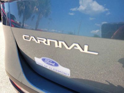 2023 Kia Carnival — photo 8 view