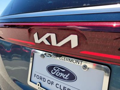 2023 Kia Carnival — photo 7 view