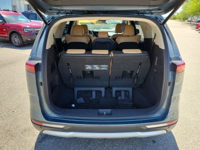 2023 Kia Carnival — photo 9 view