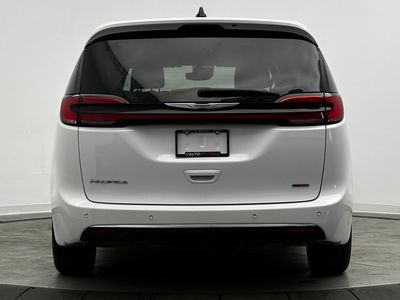 2025 Chrysler Pacifica - Photo 6
