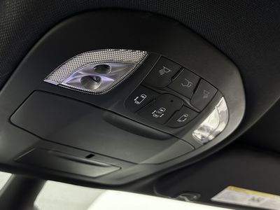 2025 Chrysler Pacifica - Photo 18