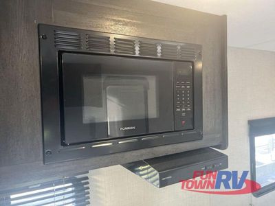 2022 Forest River RV Ozark - Photo 10