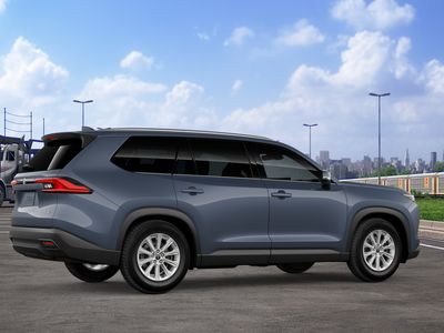 2026 Toyota Grand Highlander Hybrid - Photo 13