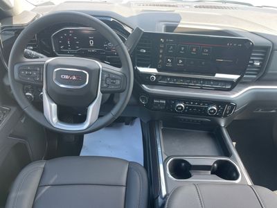 2025 GMC Sierra 3500HD — photo 13 view