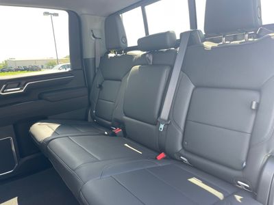 2025 GMC Sierra 3500HD — photo 12 view
