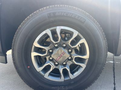 2025 GMC Sierra 3500HD — photo 14 view
