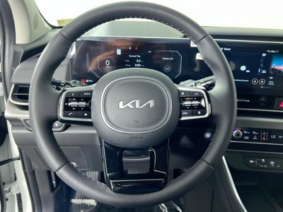 2026 Kia Carnival — photo 16 view