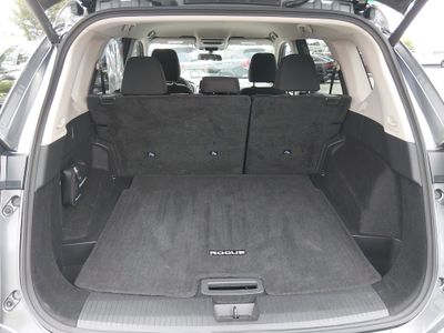 2025 Nissan Rogue - Photo 11