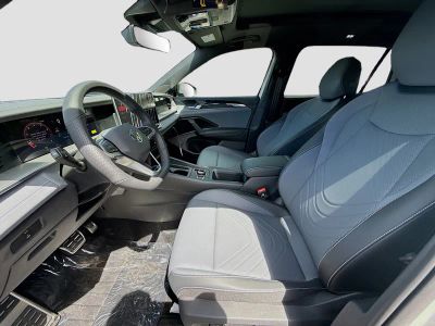2026 Volkswagen Tiguan — photo 16 view