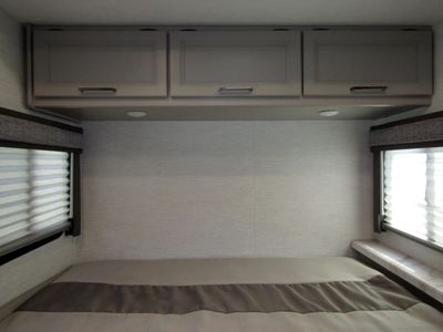 2025 Thor Motor Coach CHATEAU — photo 13 view