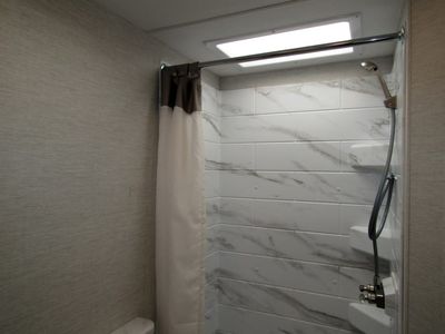 2025 Thor Motor Coach CHATEAU — photo 15 view
