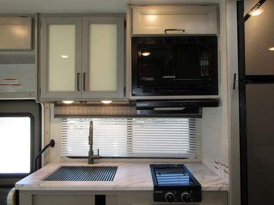 2025 Thor Motor Coach CHATEAU — photo 7 view