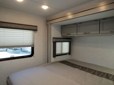 2025 Thor Motor Coach CHATEAU — photo 14 view