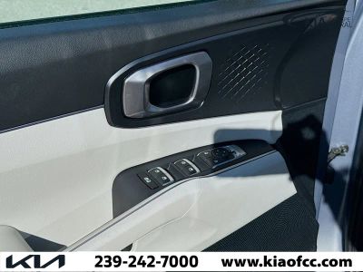 2023 Kia Sorento — photo 22 view