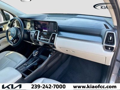 2023 Kia Sorento — photo 13 view