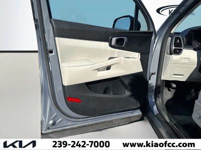 2023 Kia Sorento — photo 21 view