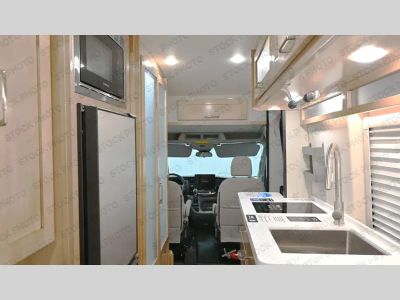 2025 Coachmen RV Beyond - Photo 3