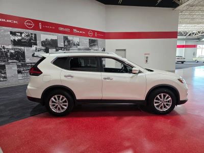2018 Nissan Rogue — side profile view