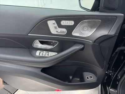 2026 Mercedes-Benz GLE — photo 17 view