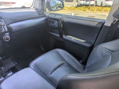 2019 Toyota 4Runner — photo 16 view