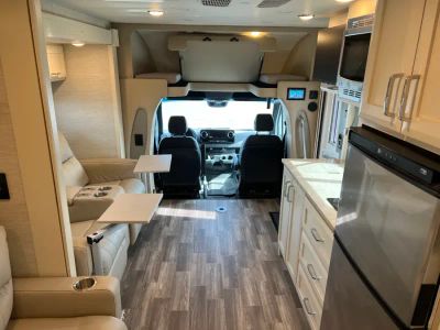 2024 Tiffin WAYFARER - Photo 3
