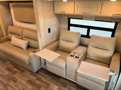2024 Tiffin WAYFARER - Photo 6
