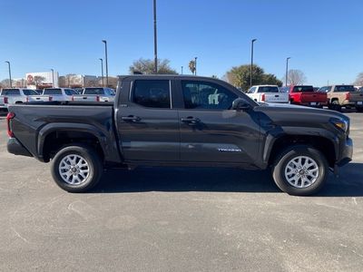 2026 Toyota Tacoma - Photo 4