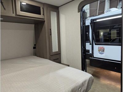 2026 Grand Design Transcend - Photo 27