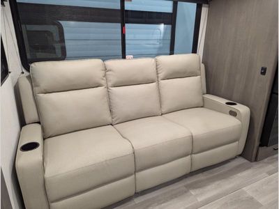 2026 Grand Design Transcend - Photo 16