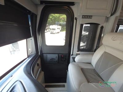 2024 Fleetwood RV Discovery LXE — photo 14 view