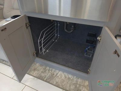 2024 Fleetwood RV Discovery LXE — photo 35 view