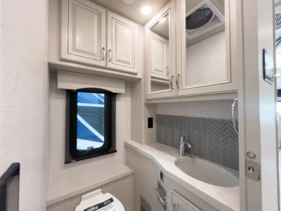 2026 Fleetwood DISCOVERY - Photo 17