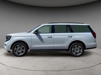 2025 Ford Expedition — side profile view
