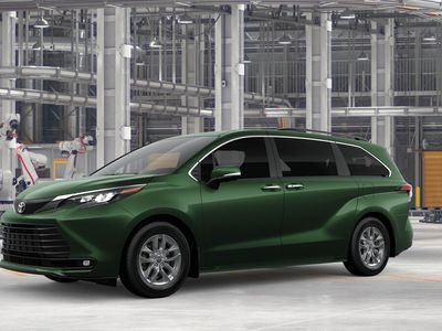 2026 Toyota Sienna — side profile view