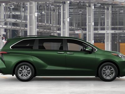 2026 Toyota Sienna — photo 12 view