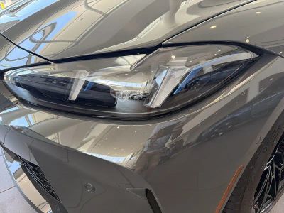 2025 BMW M4 — photo 8 view