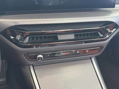 2025 BMW M4 — photo 23 view