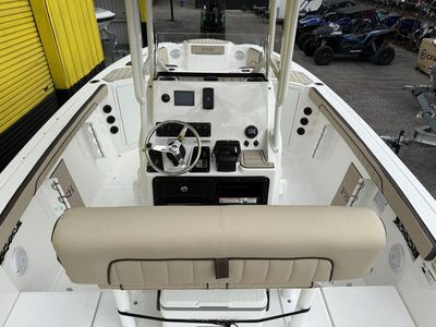 2025 Yamaha Boats 222 FSH Sport - Photo 14