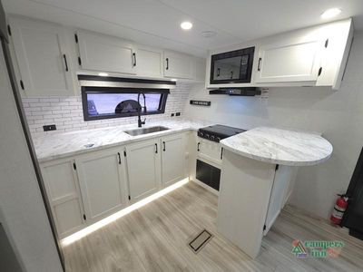2027 Venture RV Campbound Platinum - Photo 18